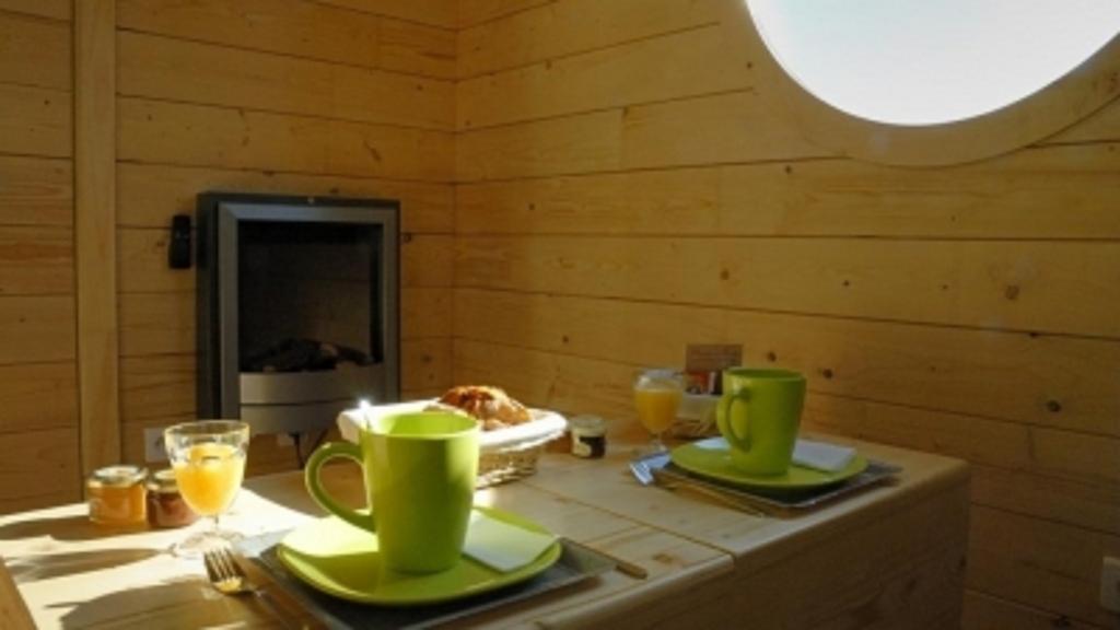 Le Domaine Des Tuileries Guest House Salins Eksteriør bilde